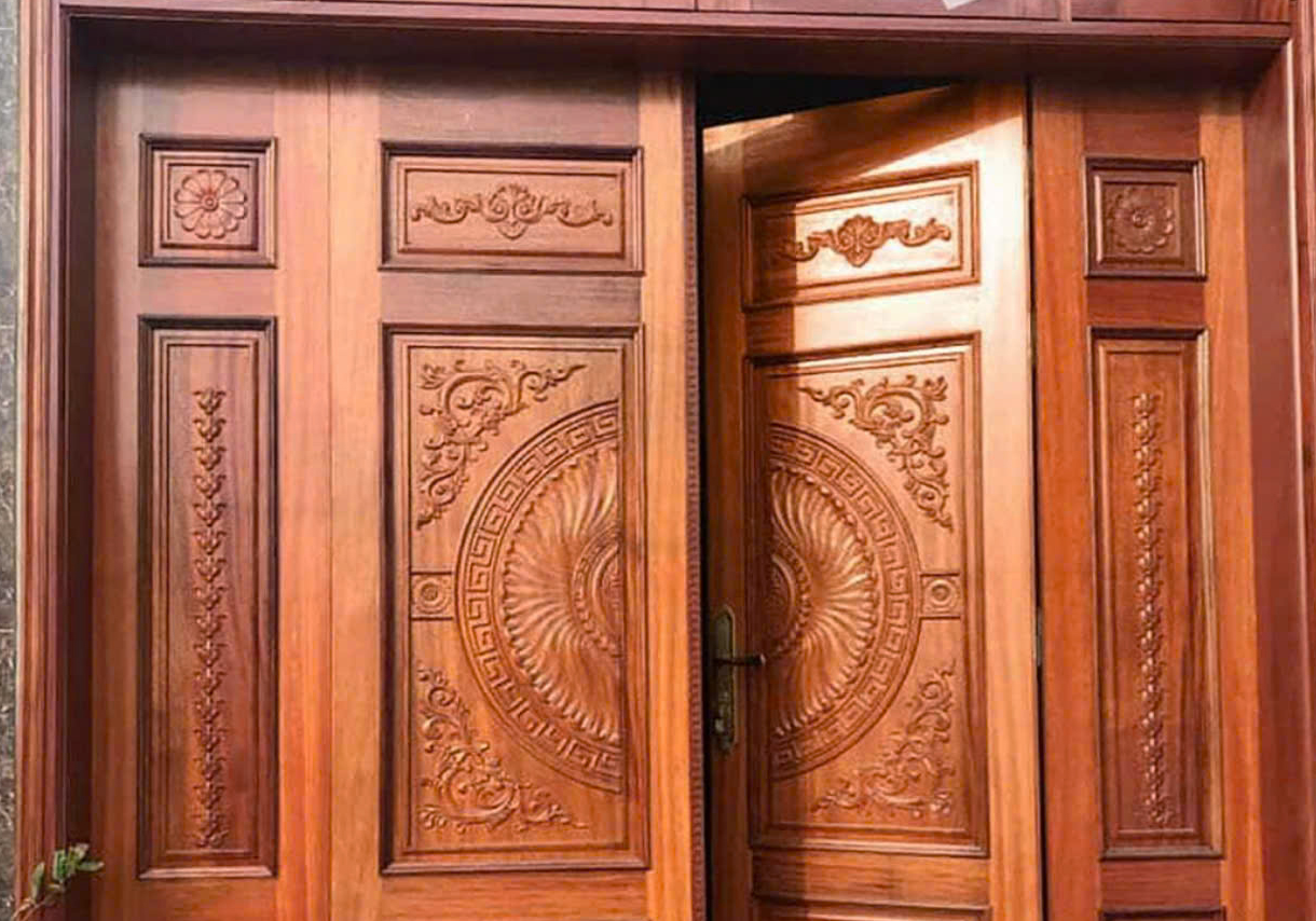 THANH LÝ CỬA GỖ